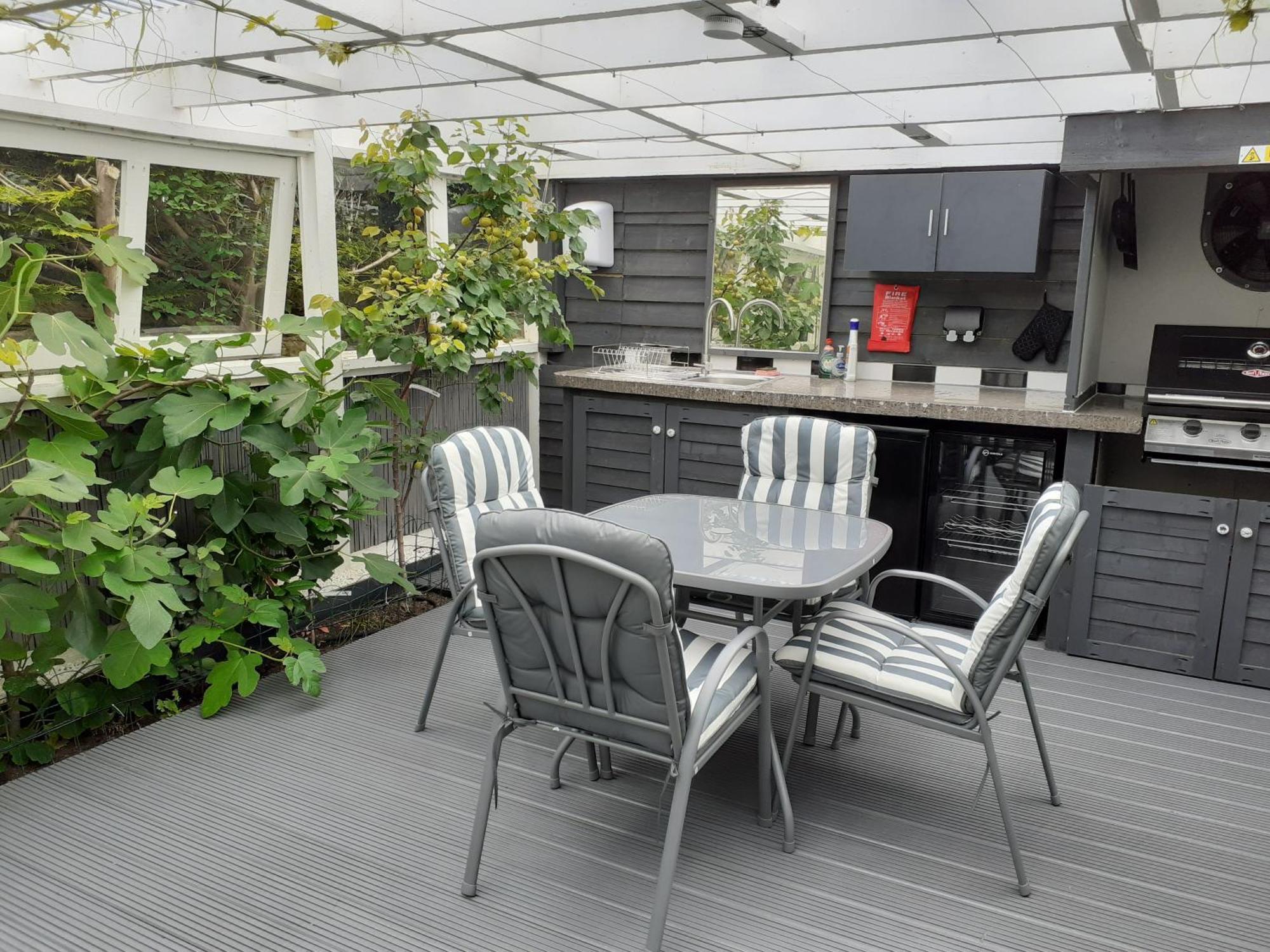 Apartamento The Treehouse By Airlie Nairn Exterior foto